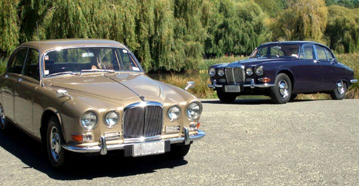 Daimler Sovereign i forgrunnen.